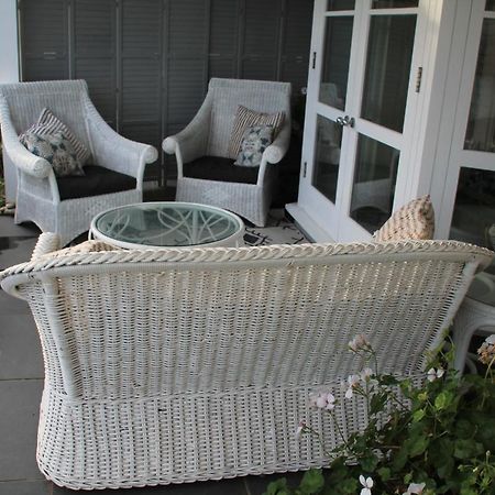 Bed and Breakfast Compass Rose Dartmouth Exterior foto