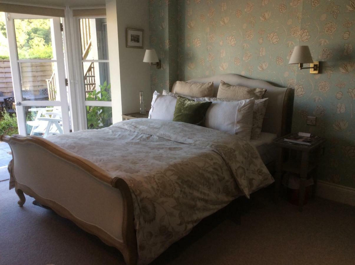 Bed and Breakfast Compass Rose Dartmouth Exterior foto