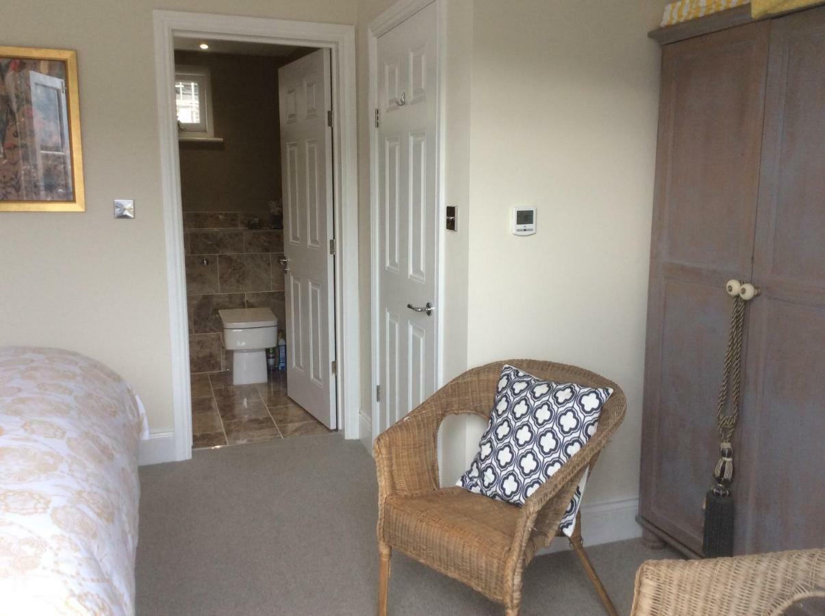 Bed and Breakfast Compass Rose Dartmouth Exterior foto